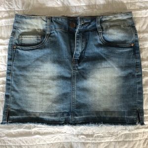 Doll house denim skirt
